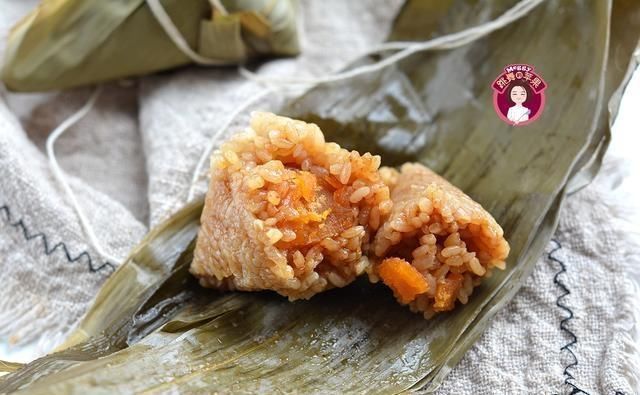 传统节|咸蛋黄粽子,吃一个就大呼过瘾,小吃变主食,粽子可以靠边站了