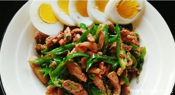 小炒|节约懒人的食物,教你如何做青椒小炒肉,经常吃它不发胖!