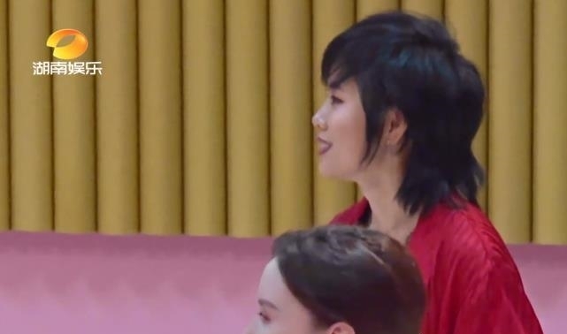 许飞|神操作!杜华要求许飞让位王丽坤,可人家飞姐也不是好惹的