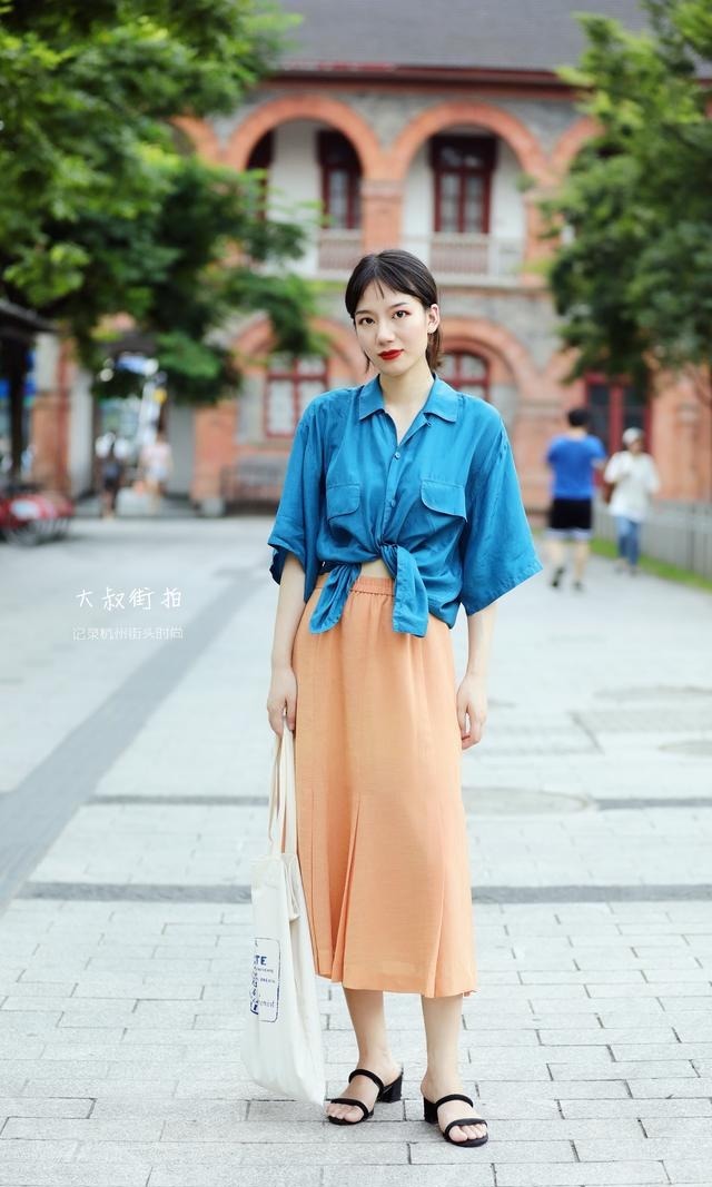  大叔|「大叔街拍」高温天就需要这种包包撑场了