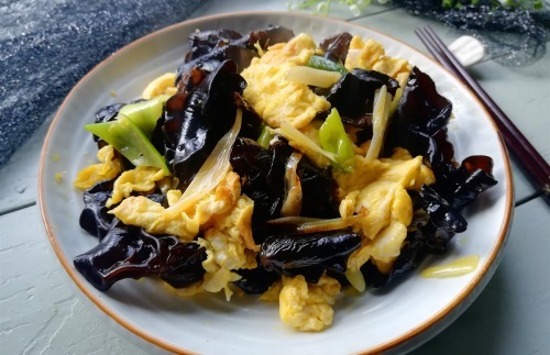 入少许盐|上班族晚餐,用鸡蛋搭配是首选,分享12道鸡蛋做法,天天吃都不腻