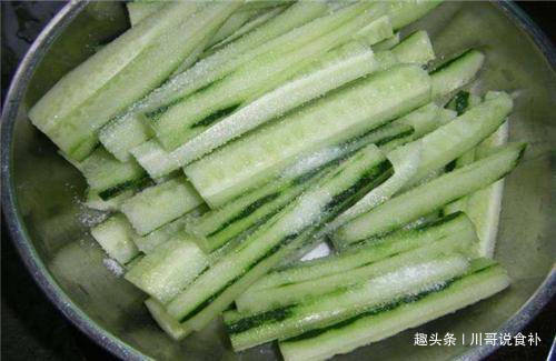 黄瓜|腌黄瓜,只需多加这一步,腌出的黄瓜又脆又绿,放半年也不坏