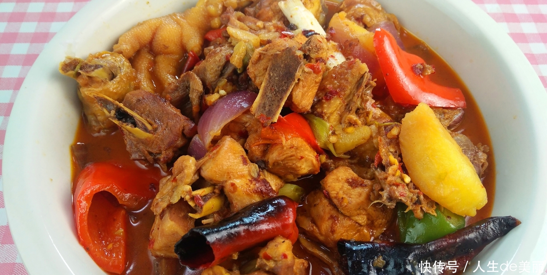 翻炒|大盘鸡的制作方法家常菜,这样做出的大盘鸡特别入味,真是太好吃