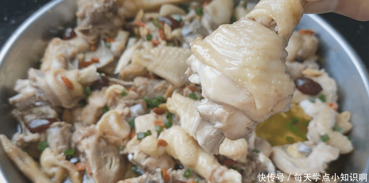 沥干水分|爱吃鸡试试客家一个懒人做法,滋补又好吃,3斤出锅汁都吃光光