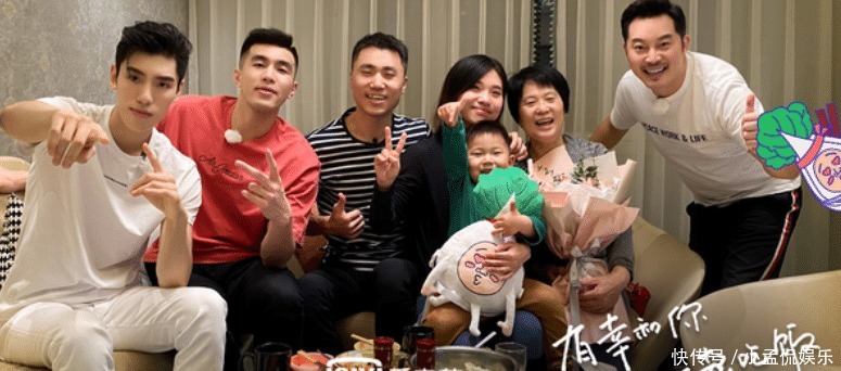 亲爱|连续3天热度第一,岳云鹏、沙溢这节目比《亲爱的来吃饭》高好几档