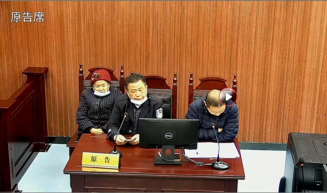 法庭|七旬母亲状告四子女不赡养，子女在法庭对母亲态度恶劣，法官当场“发飙”