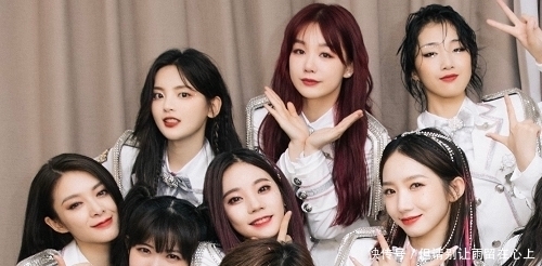 歌手|火箭少女成员微博认证，有歌手有演员，只有6位还带着组合名