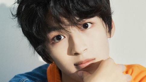  名字|继何洛洛改名后，周震南也开始改名了，看到他的新名字改的真好