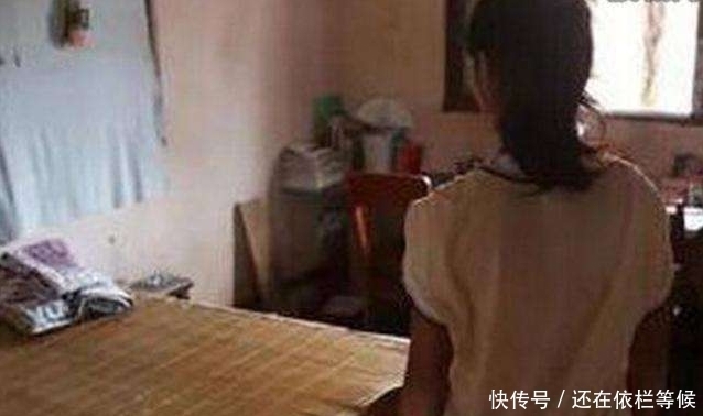 闯进|女子在家洗澡时，两名小偷闯进家里，她只说六个字，对方仓皇逃窜