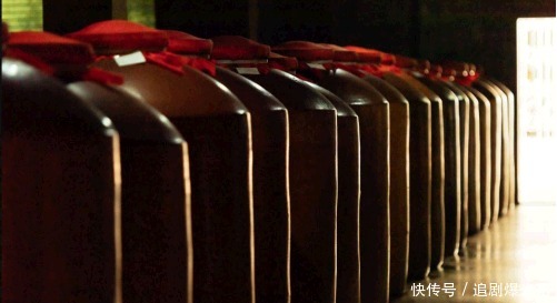茅台|连飞天茅台都不满足的资深酒友,为何会被老酒圈粉?