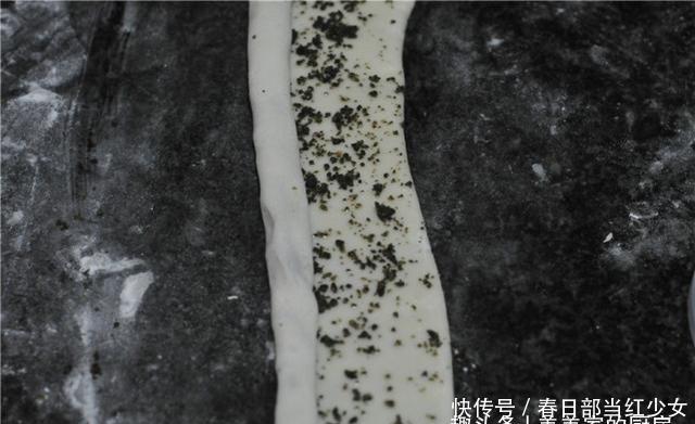 做法|吃了30多年馒头,第一次知此做法!层层薄如蝉翼,撕着吃最香!