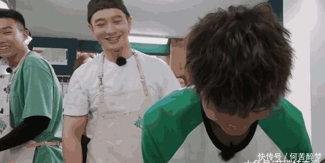  黄晓明|中餐厅第二季, 一对夫妻吃完饭准备离开, 黄晓明突然这样做!