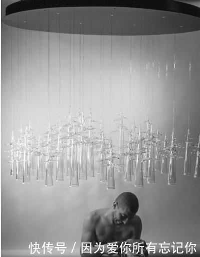 男孩|男孩15岁学烧玻璃人们以为没出息, 十年后他的玻璃作品闻名全球