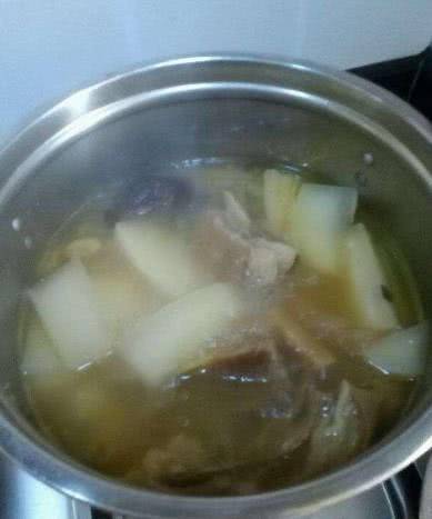 白无|手把手教你“炖羊肉”最简单的办法,牢记2样食材,鲜奶白无膻味