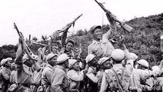 回国参战|金日成哪来的底气打韩国?四野四万多人参战,三个朝鲜师吊打韩军