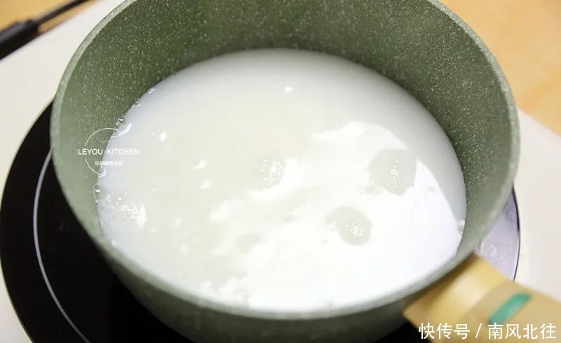 糯米粉|小时候常吃的老冰棍,在家做很简单,用牛奶、糖、糯米粉就可以做