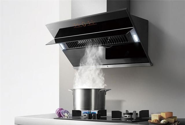 赶紧|炒菜时这5种习惯容易致病,很多人都在做,为了健康,看完赶紧改