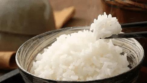 美女|法国美女到中国,帮朋友煮饭时这一幕迷茫了:中国人的手有魔法?