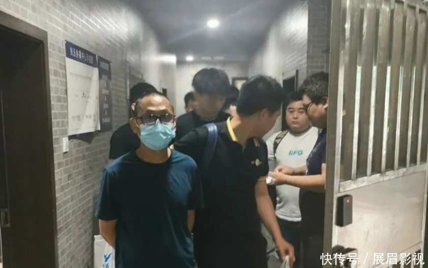  全家|95后小伙组织全家卖高仿鞋暴赚7千万，民警称被抓时订单每秒十几单……