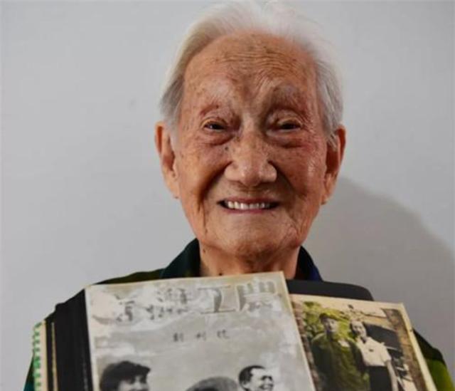 李秀英和冯|怀孕7月与丈夫失散,6年后丈夫在电影院看到她:这是我的妻子!