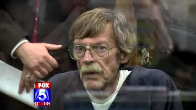 改造|真人秀盯上凶宅大改造!清洗陈年血迹,撬开躺过死尸的地板…