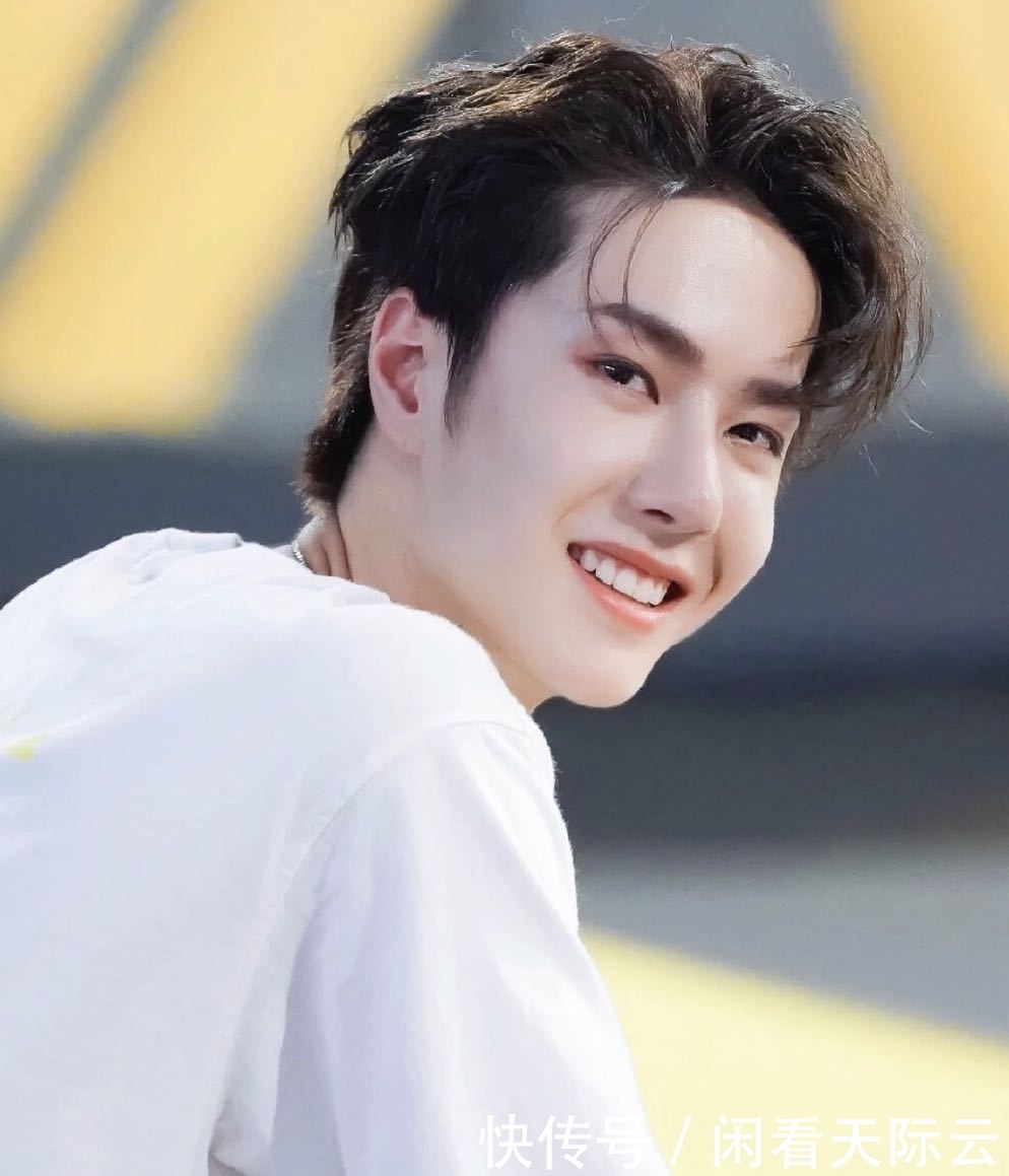 王一博|王一博少年街舞大赛的评委居然是他?如今他后悔没能判王一博赢?