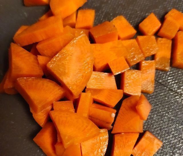 家常菜|胡萝卜炒牛肉,一道家常菜下饭菜,简单好吃