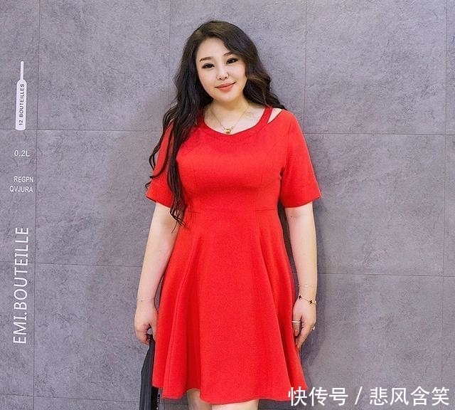 女人味|谁说微胖妹子没有女人味?连衣裙穿对了,照样美翻了