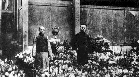 溥仪|末代皇帝溥仪年少时很顽劣,喜欢虐待太监,只有此人能管束他!