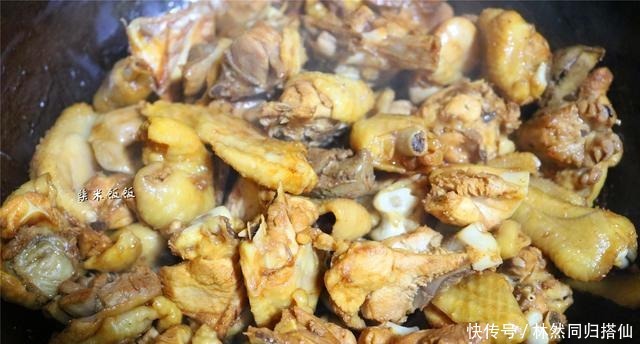 南瓜炖小鸡|鸡肉和它是绝配，可惜很多人没吃过，2元一斤，现在吃正当时