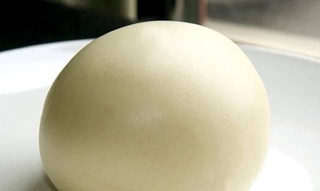  烙饼|不管蒸馒头还是烙饼，发面只加酵母是大忌！加这2样，分分钟溢盆