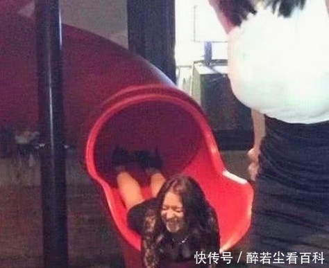 妹子|妹子,难怪你要跑到这荒山野岭来,这样玩倒立,太尴尬了