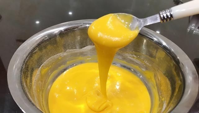  软嫩|做电饭锅蛋糕，不需要加酵母，一样可以做出鲜香、软嫩的蛋糕