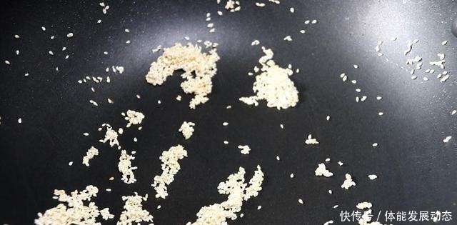 过年|过年不出门吃什么拿出朋友送的小鱼,教你糖醋凤尾鱼的做法