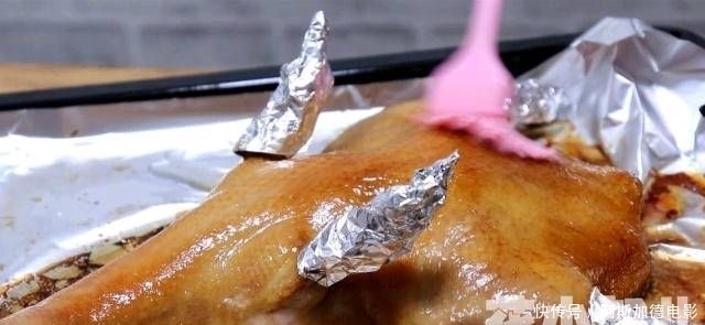 油腻|烤鸭只用一勺盐和酱油,味道不油腻,你一看就会有食欲