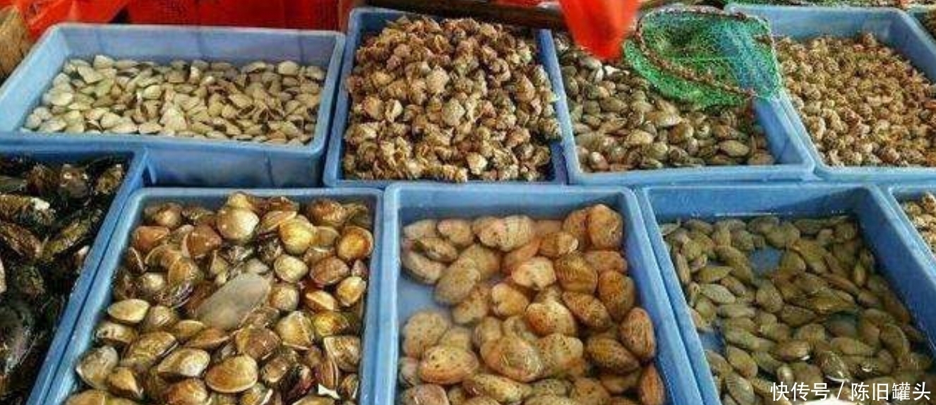 购买|配送员吃了花蛤给差评,第二天就被停岗?店长:多次下单后退款