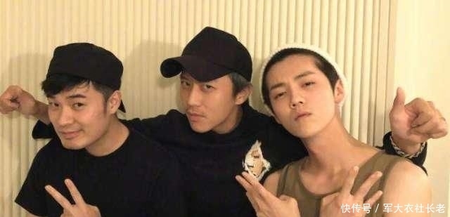 推搡|邓超鹿晗陈赫录综艺,工作人员推搡路人开路,被批扰乱公共秩序