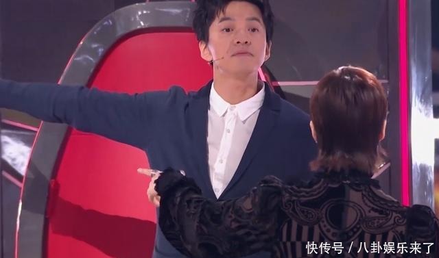 争抢|李宇春放弃的学员,被李荣浩和谢霆锋争抢,李健看热闹不嫌事大