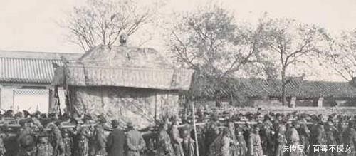 此人|慈禧逃亡向此人借钱10万两，他说出一个数额，慈禧夸其豪爽！