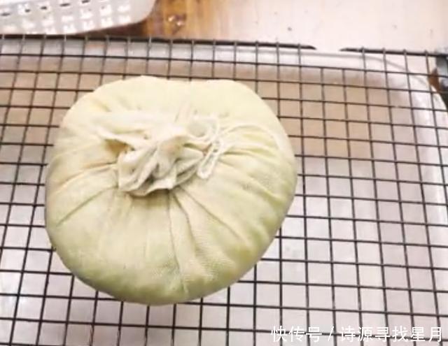 简单|想吃榨菜不用买,自己在家做,香辣爽脆,开胃好吃,做法简单