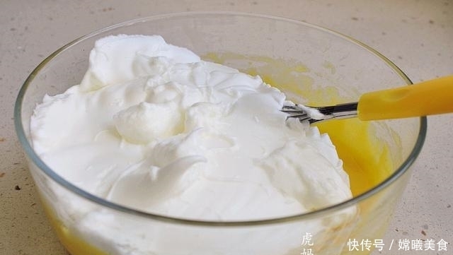 酸奶|玉米粉+酸奶+鸡蛋,做成无油又低糖的早餐蛋糕,好吃健康易消化