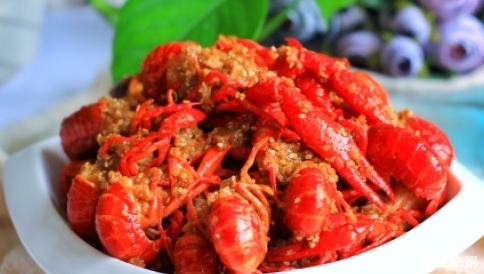 风靡|风靡全中国,上至高端酒店下至路边排挡,小朋友一口一口停不下来