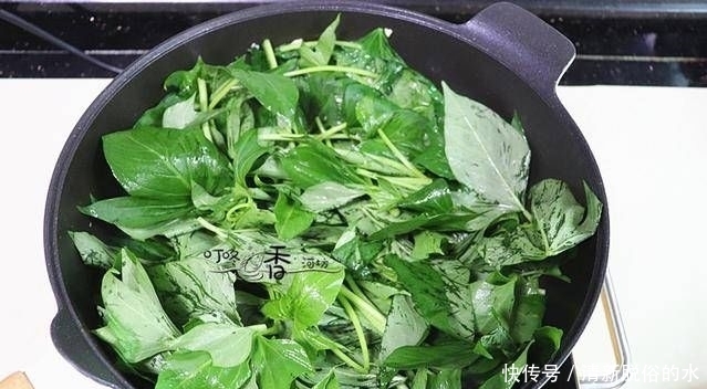 城里|这种叶子在乡下用来喂猪,在城里每斤6元,经常吃它皮肤变得柔软