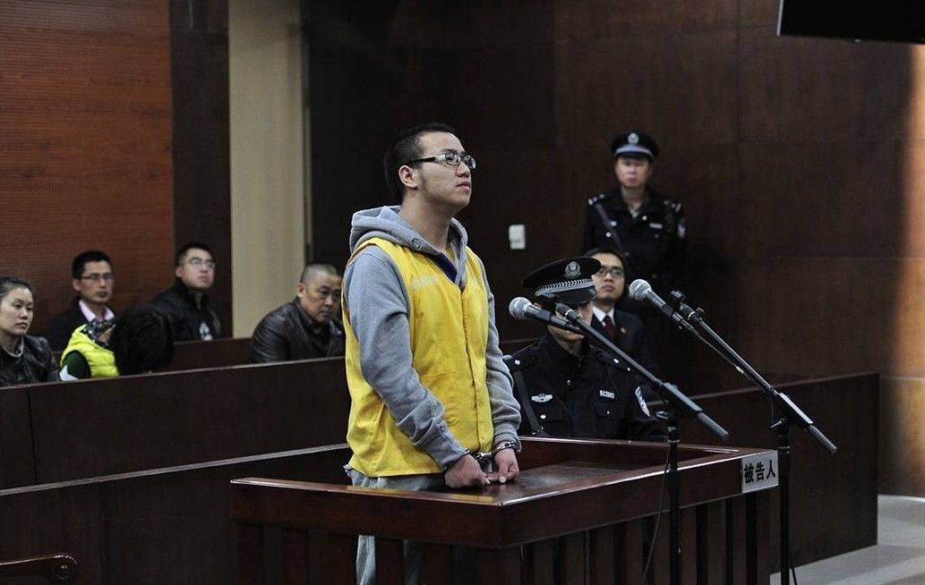 同学|汶川地震中涌现出来的“小英雄”雷楚年，如今被判刑12年