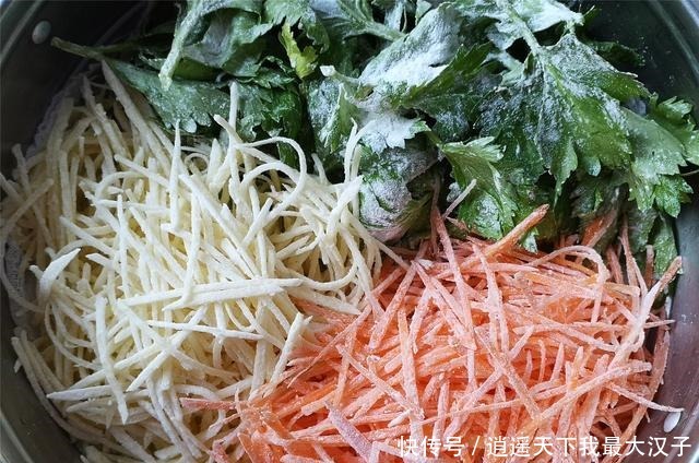 土豆|过年大鱼大肉吃多了,还是素菜舒服,蒸一蒸5分钟上桌,简单好吃
