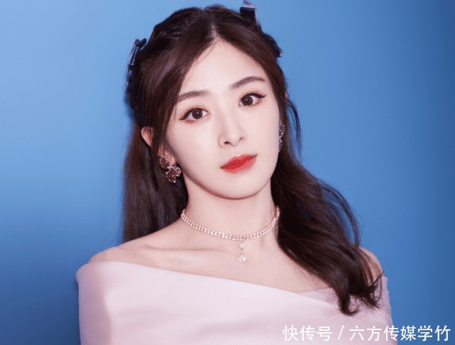 张含韵,后者8个字回应,姐妹情深令人感动