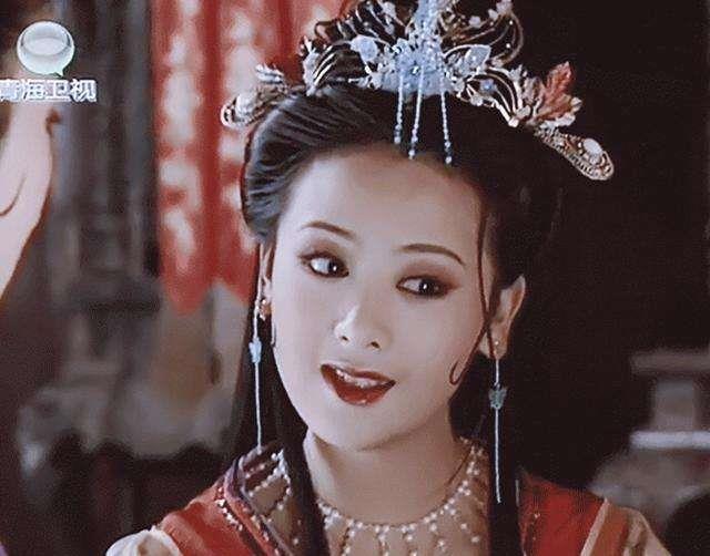 评选|古装女神评选,佟丽娅杜冰雁惊艳颜值,第一名像画里走出来的女人