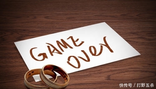  张三与王五|已婚男子长期与女同学同居，法院为何不认定其重婚？