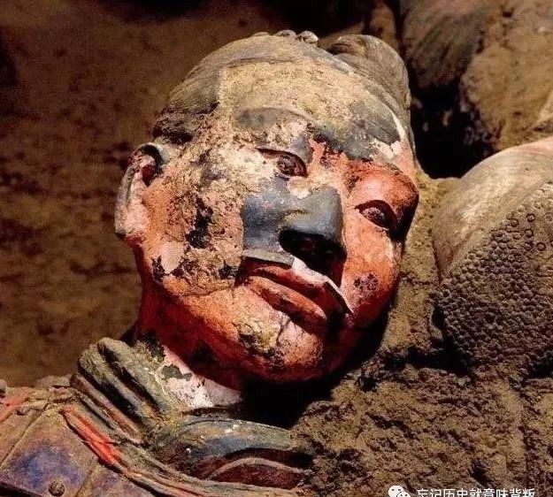 考古|兵马俑真正的样子，几乎无人看到过，考古家声称：禁止挖掘秦陵