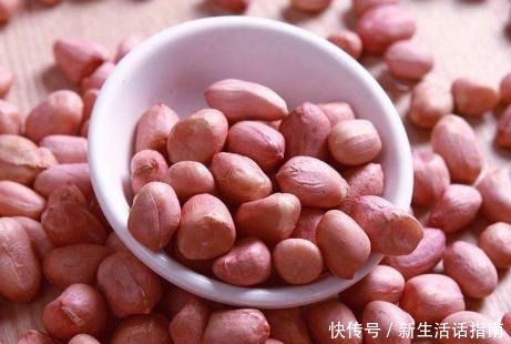 放油|油炸花生米,别只会放油,多加1点技巧,花生米香酥脆不返潮